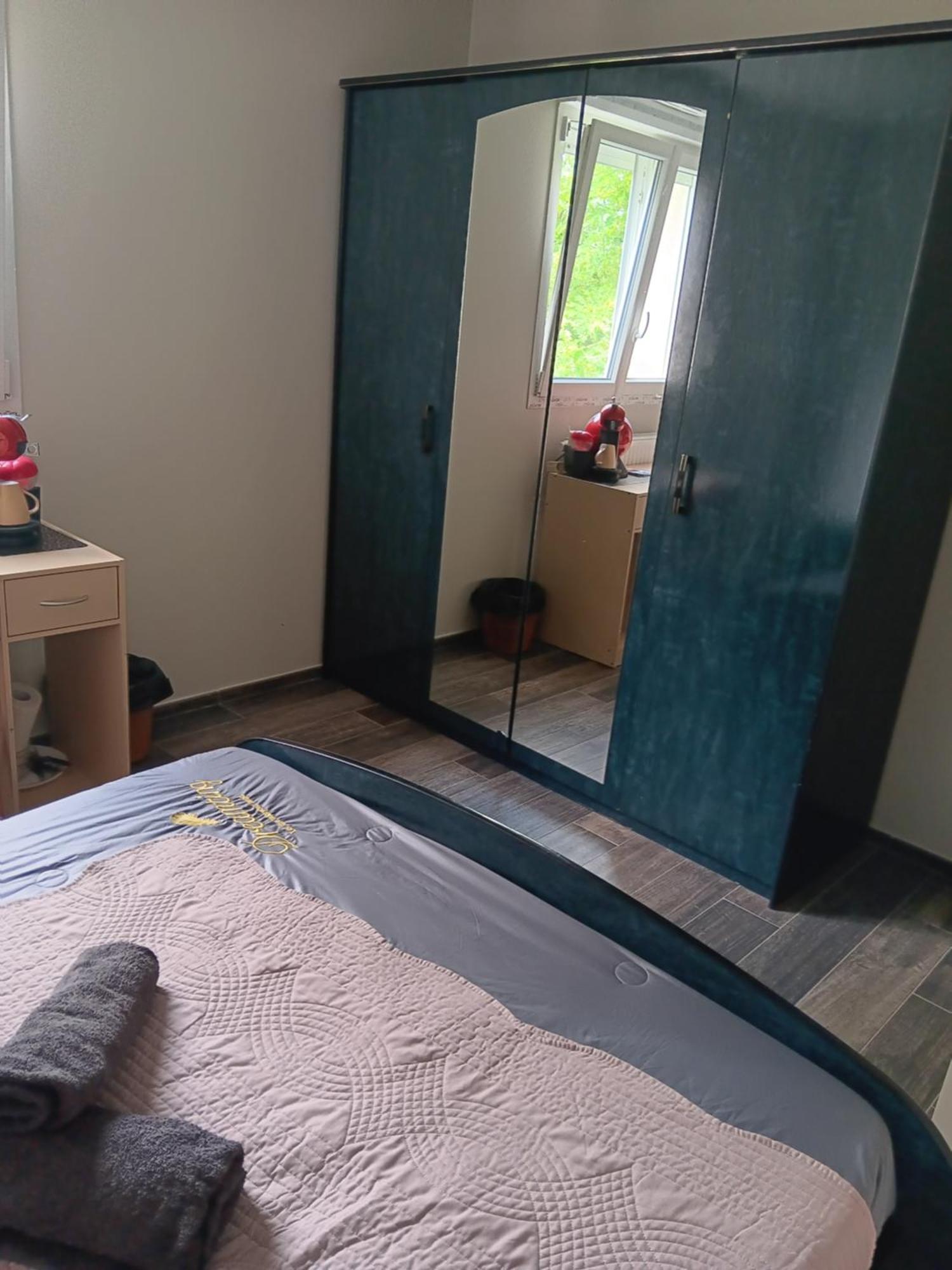 Chambre Privee Dans Une Maison Familiale Charmes  Екстер'єр фото
