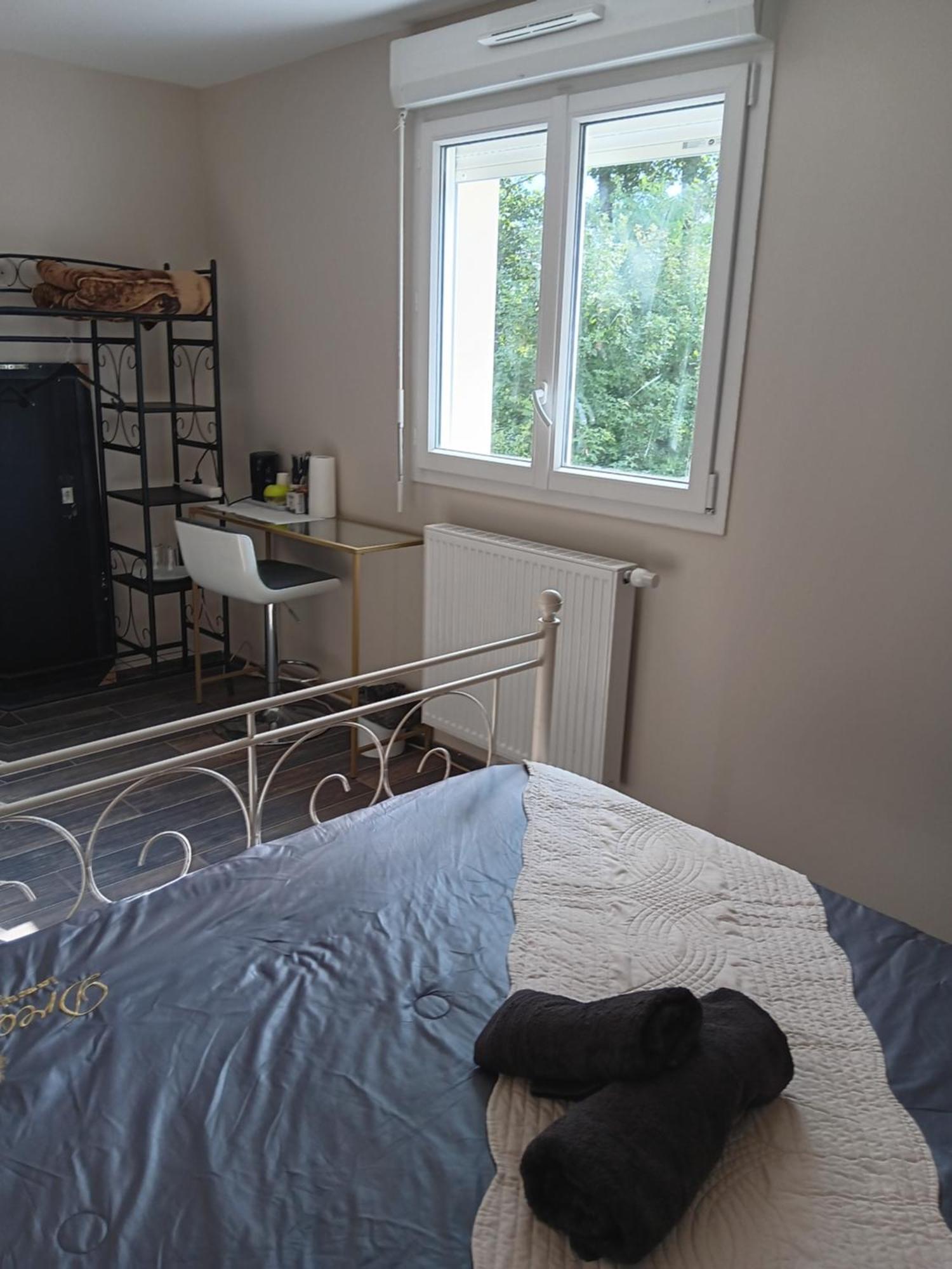 Chambre Privee Dans Une Maison Familiale Charmes  Екстер'єр фото